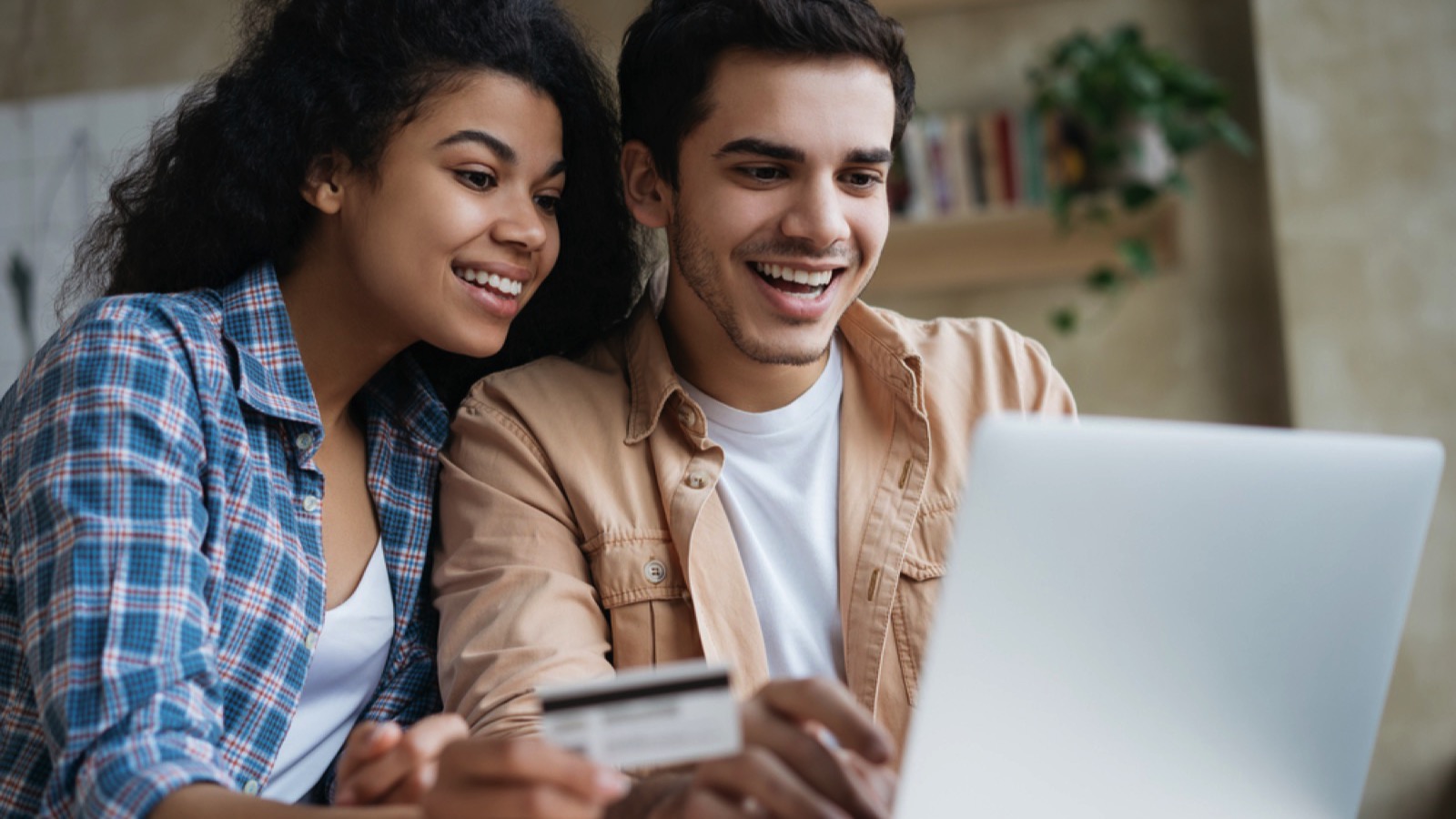 Crucial Money Mistakes Even Frugal People Make 172 Couples using credit card
