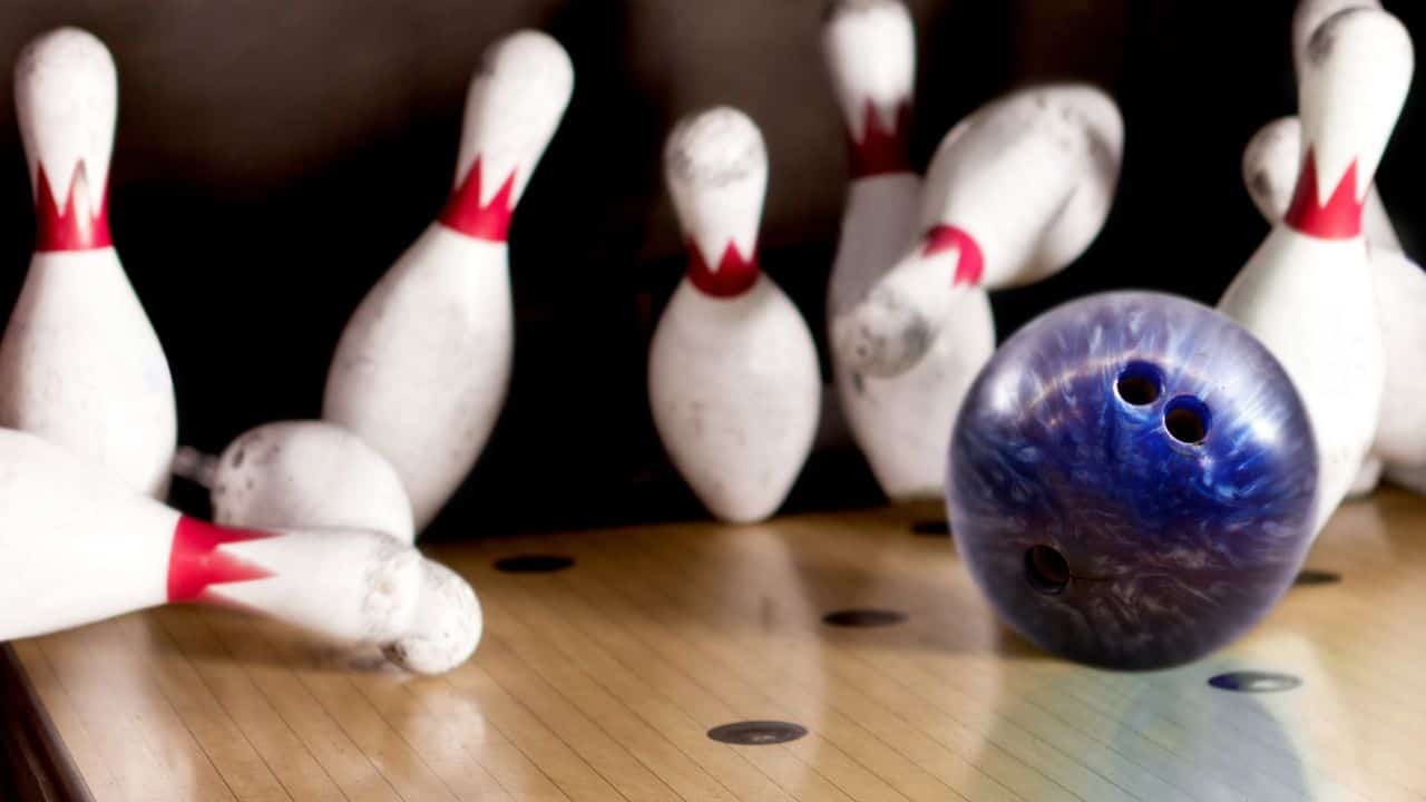 These Once-Successful Careers No Longer Exist 94 bowling pins ss - These Once-Successful Careers No Longer Exist