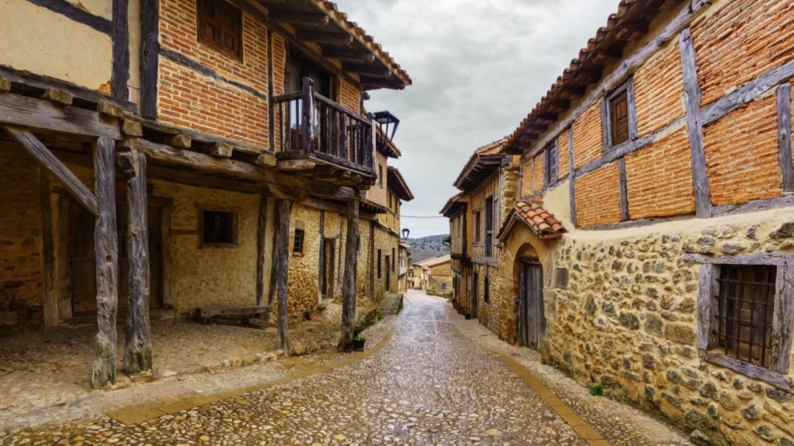 Debunked: The Biggest Myths About the Middle Ages 190 medieval architecture